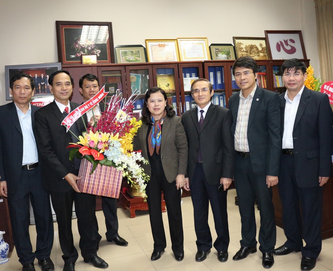 Vụ Tổ chức cán bộ chúc mừng Lãnh đạo Bộ Y tế nhân ngày Nhà giáo Việt Nam