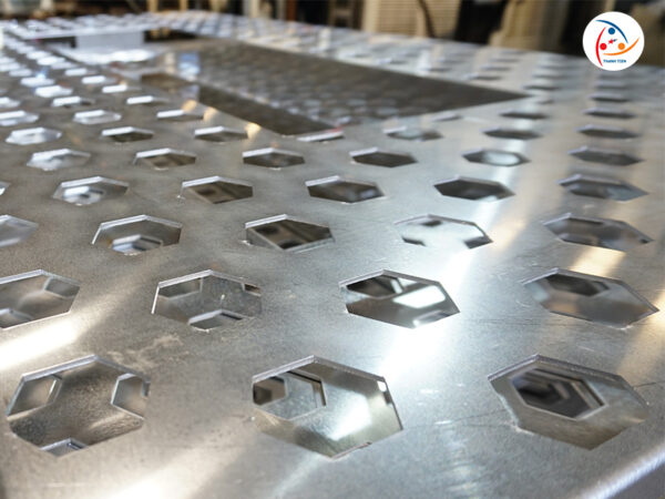 Giá Cắt CNC Laser Mới Nhất: So Sánh Chi Tiết, Lựa Chọn Thông Minh, Hiệu Quả Cao
