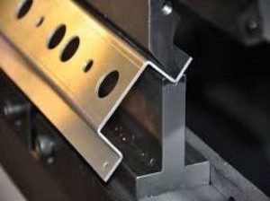 Chấn Gấp CNC: Độ Chính Xác Tuyệt Đối, Tạo Hình Kim Loại Theo Ý Muốn