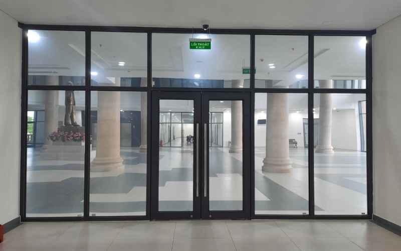 Các Yếu Tố Ảnh Hưởng Đến Báo Giá Cửa Chống Cháy 70 Phút