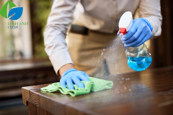 Dùng sai công cụ và dung dịch