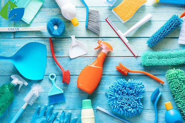 Không vệ sinh dụng cụ trước khi dùng