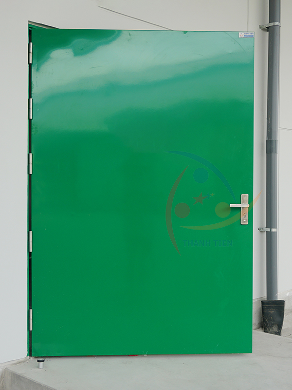 Cửa thép chống cháy khác gì cửa thép thường? So sánh chi tiết Cửa thép chống cháy khác gì cửa thép thường? So sánh chi tiết